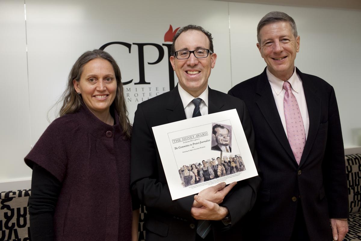 Joel Stein accepts Sidney Award