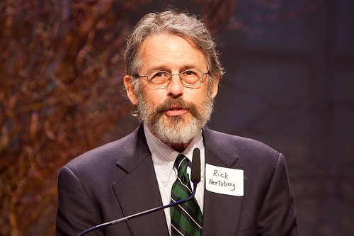 Hendrik Hertzberg presents Magazine Prize